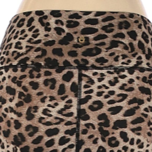 Spiritual Gangster Leggins - Picture 2 of 3